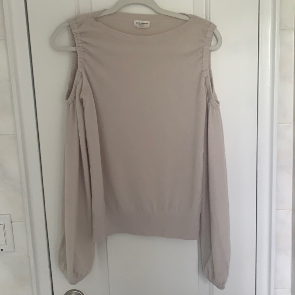 Club Monaco - Cashmere Cold shoulder Sweater